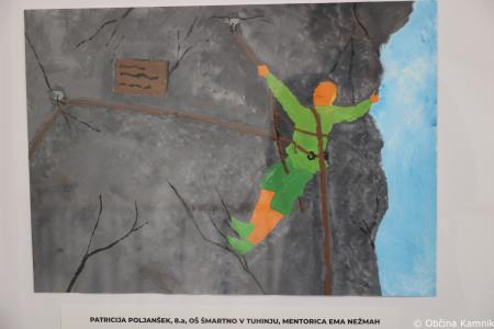 V prostorih občinske stavbe na ogled razstava literarnih in likovnih del na temo Častni občan Kamnika (68)